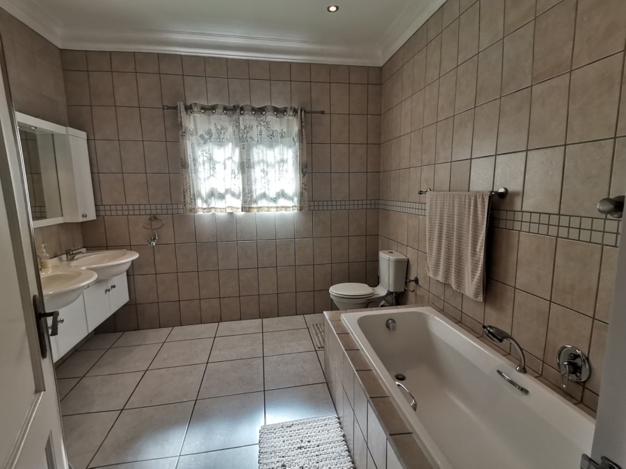 4 Bedroom Property for Sale in Ramsgate KwaZulu-Natal