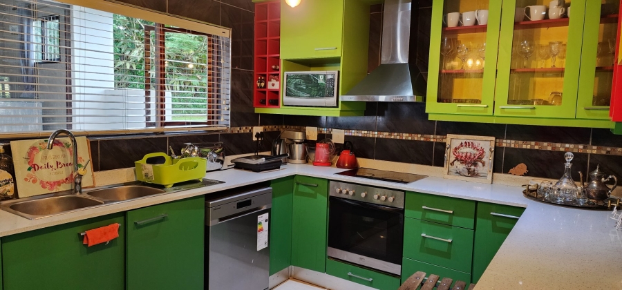 4 Bedroom Property for Sale in Umtentweni KwaZulu-Natal