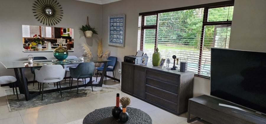 4 Bedroom Property for Sale in Umtentweni KwaZulu-Natal