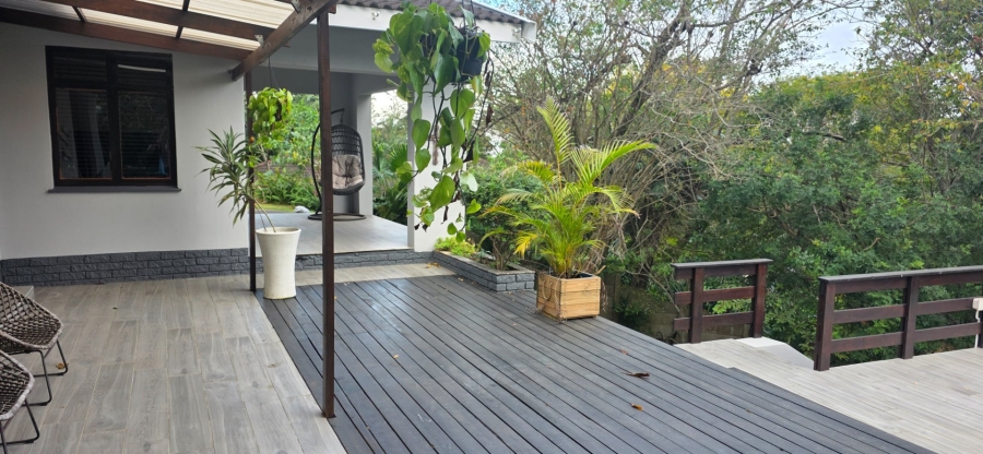 4 Bedroom Property for Sale in Umtentweni KwaZulu-Natal