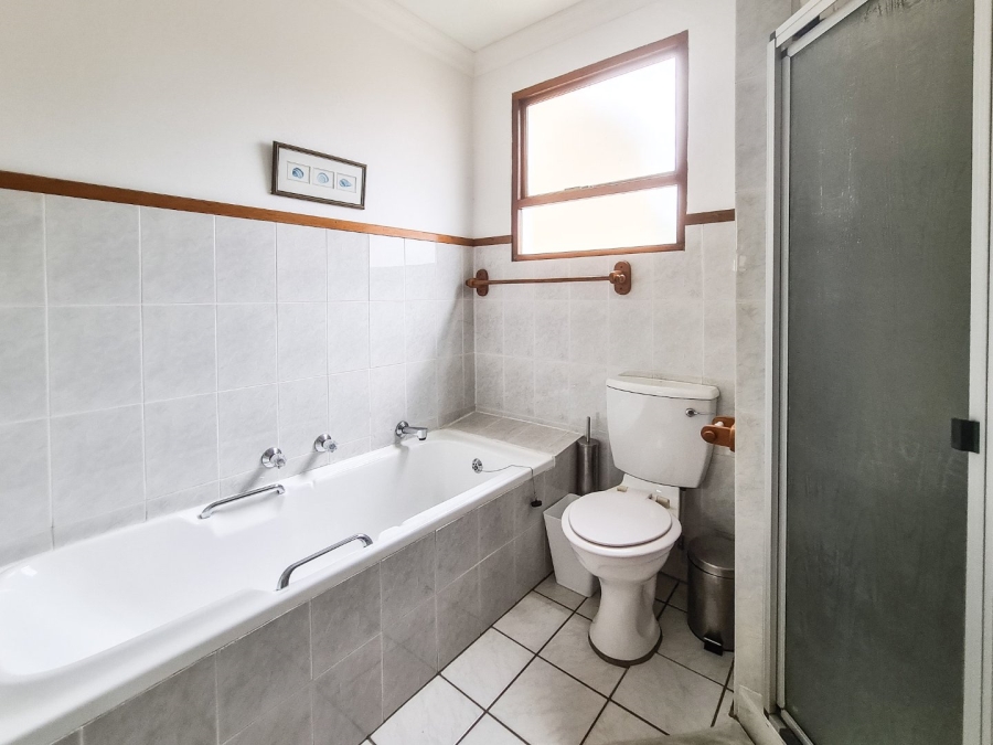 3 Bedroom Property for Sale in Shelly Beach KwaZulu-Natal