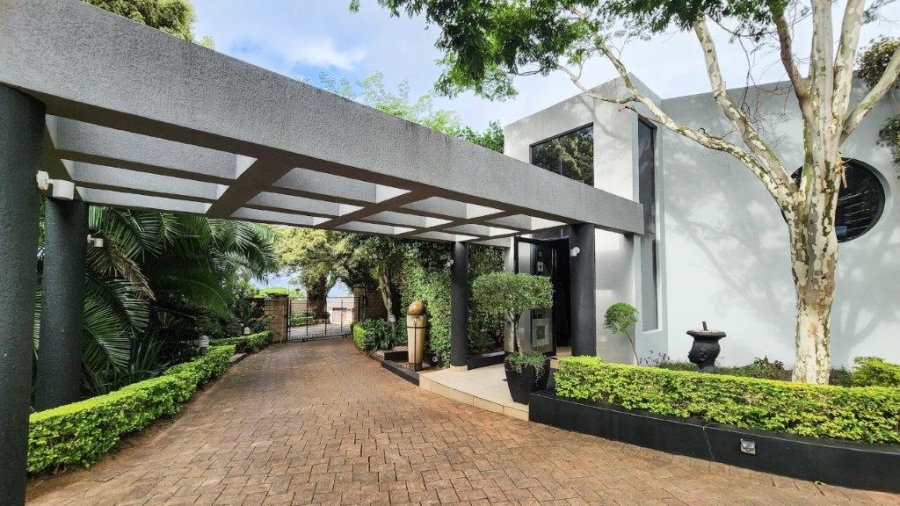 6 Bedroom Property for Sale in St Michaels On Sea KwaZulu-Natal