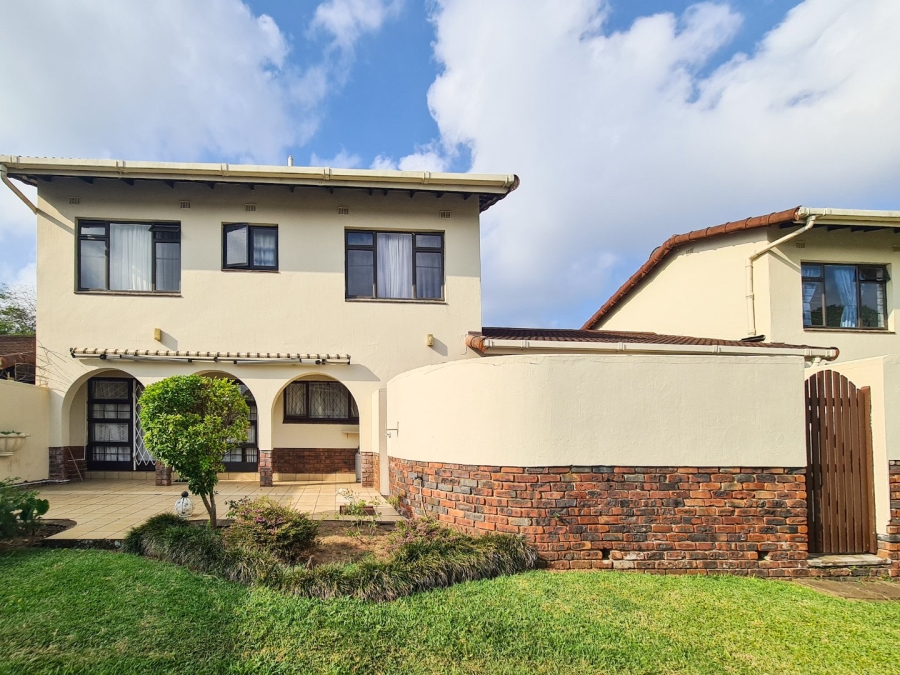 3 Bedroom Property for Sale in Umtentweni KwaZulu-Natal
