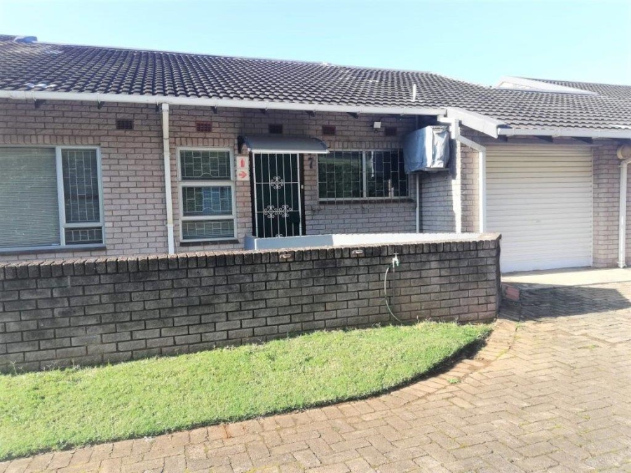 3 Bedroom Property for Sale in Umtentweni KwaZulu-Natal