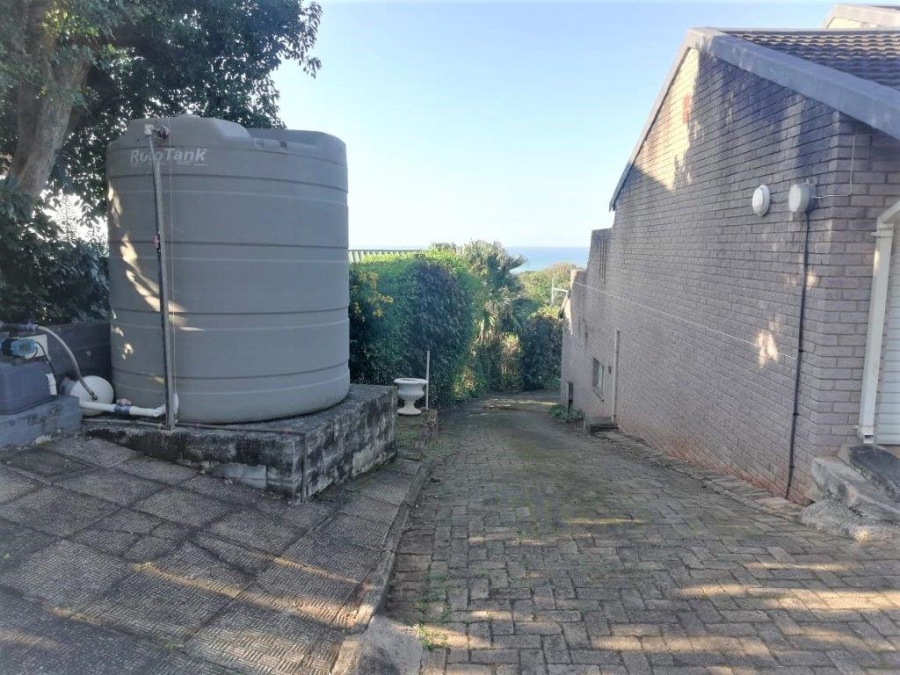 3 Bedroom Property for Sale in Umtentweni KwaZulu-Natal