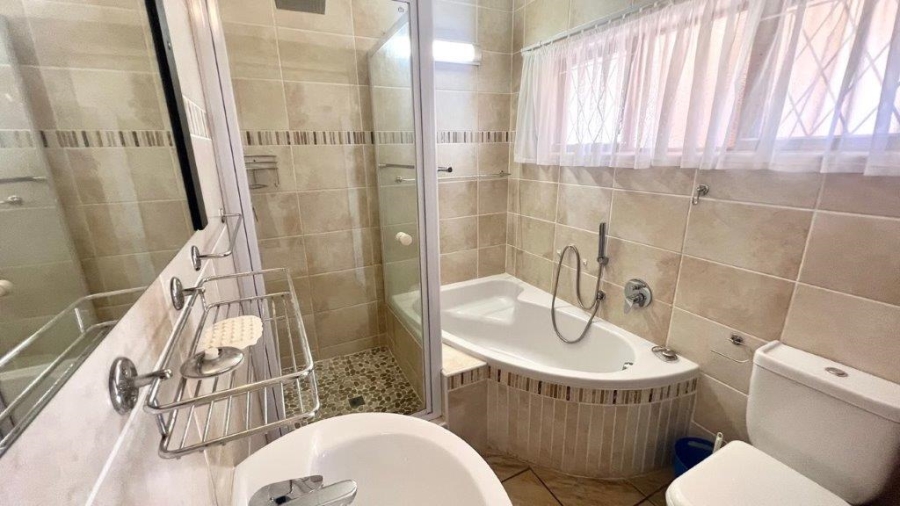 2 Bedroom Property for Sale in Shelly Beach KwaZulu-Natal