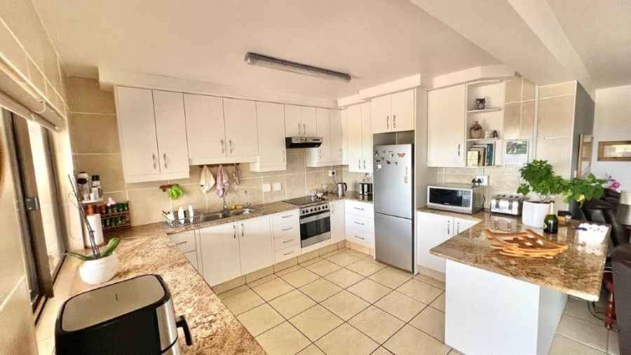 3 Bedroom Property for Sale in Uvongo KwaZulu-Natal