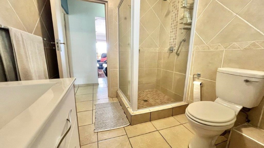 3 Bedroom Property for Sale in Uvongo KwaZulu-Natal