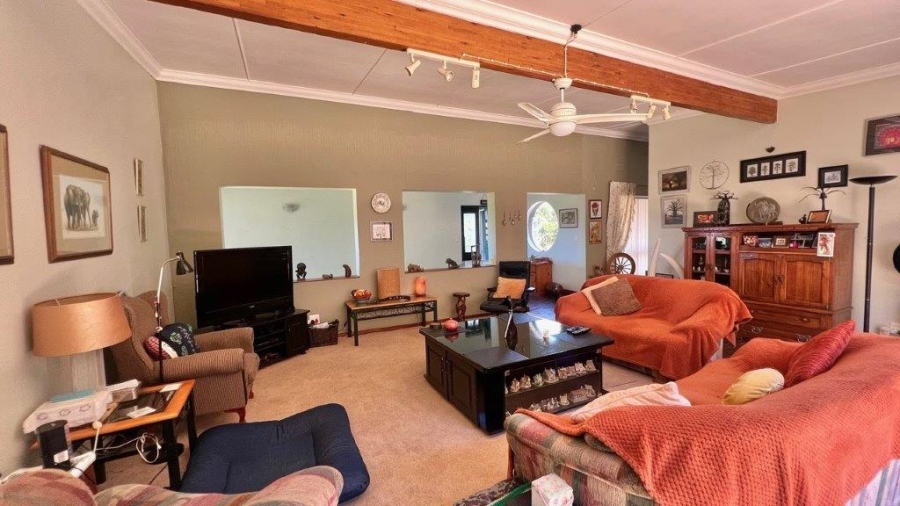 4 Bedroom Property for Sale in Uvongo KwaZulu-Natal