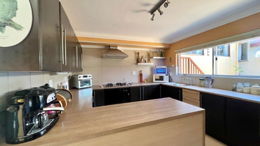 4 Bedroom Property for Sale in Uvongo KwaZulu-Natal