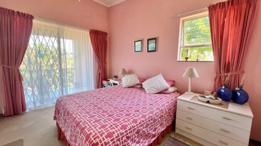 4 Bedroom Property for Sale in Uvongo KwaZulu-Natal