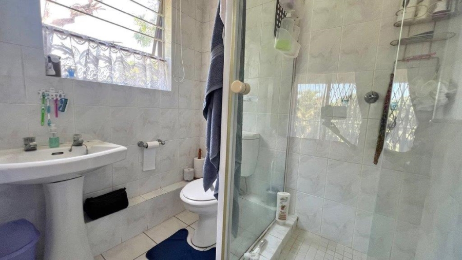 4 Bedroom Property for Sale in Uvongo KwaZulu-Natal