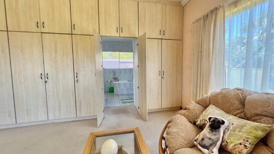 4 Bedroom Property for Sale in Uvongo KwaZulu-Natal