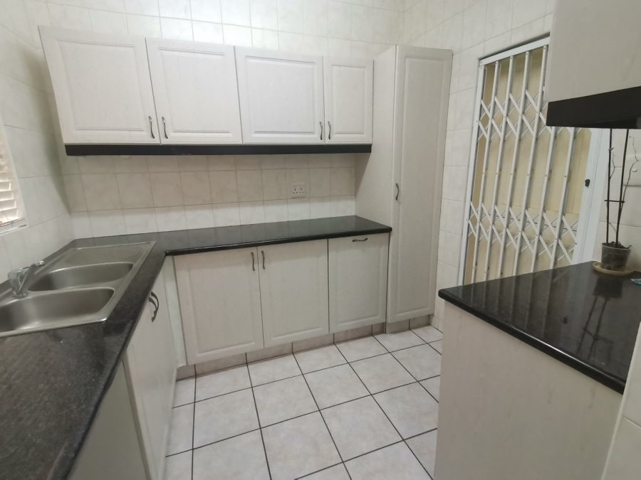 To Let 6 Bedroom Property for Rent in Margate KwaZulu-Natal