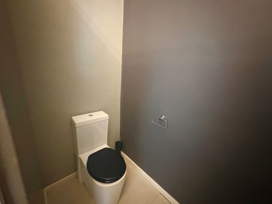 5 Bedroom Property for Sale in Umtentweni KwaZulu-Natal