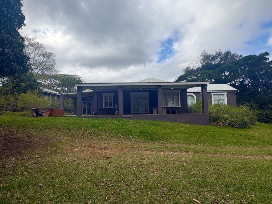 5 Bedroom Property for Sale in Umtentweni KwaZulu-Natal