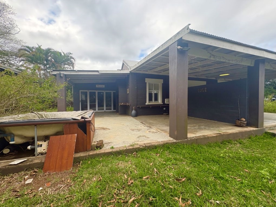 5 Bedroom Property for Sale in Umtentweni KwaZulu-Natal