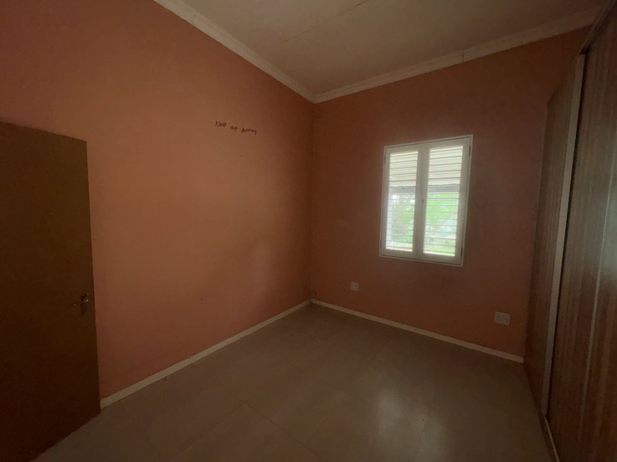 5 Bedroom Property for Sale in Umtentweni KwaZulu-Natal