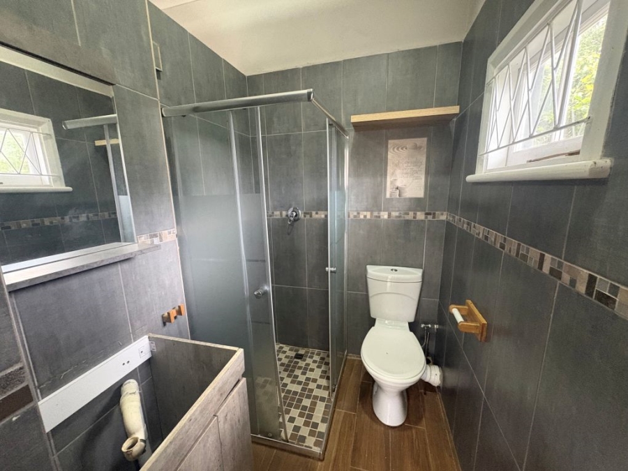 5 Bedroom Property for Sale in Umtentweni KwaZulu-Natal