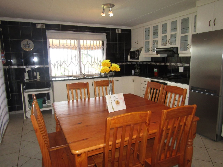 8 Bedroom Property for Sale in Elysium KwaZulu-Natal