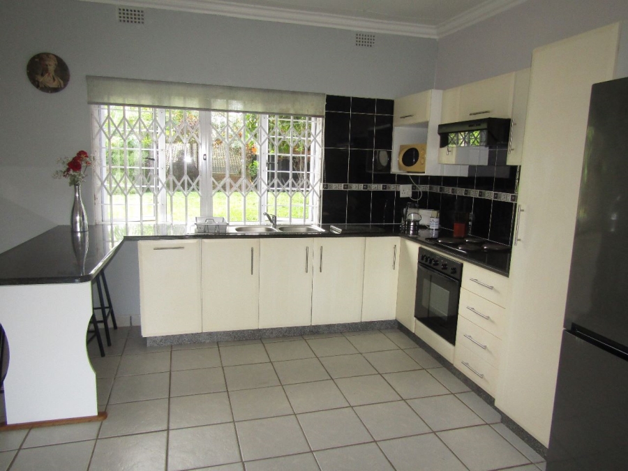 8 Bedroom Property for Sale in Elysium KwaZulu-Natal