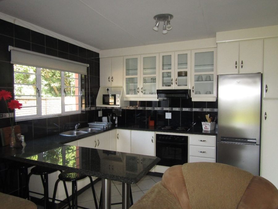 8 Bedroom Property for Sale in Elysium KwaZulu-Natal
