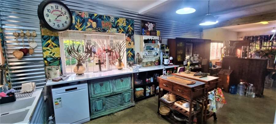 4 Bedroom Property for Sale in Sea Park KwaZulu-Natal