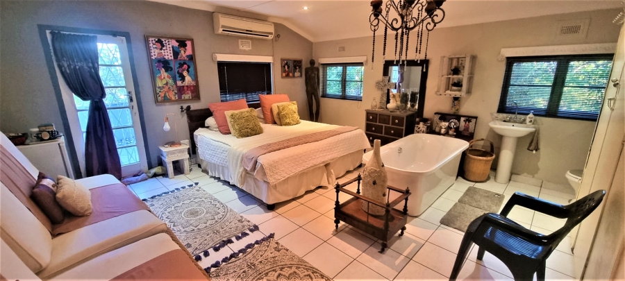 4 Bedroom Property for Sale in Sea Park KwaZulu-Natal