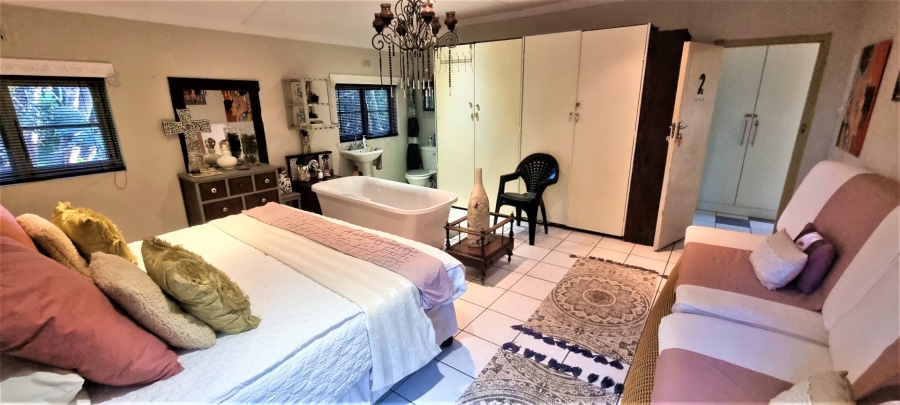 4 Bedroom Property for Sale in Sea Park KwaZulu-Natal