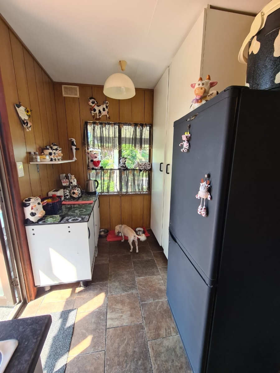 2 Bedroom Property for Sale in Hibberdene KwaZulu-Natal