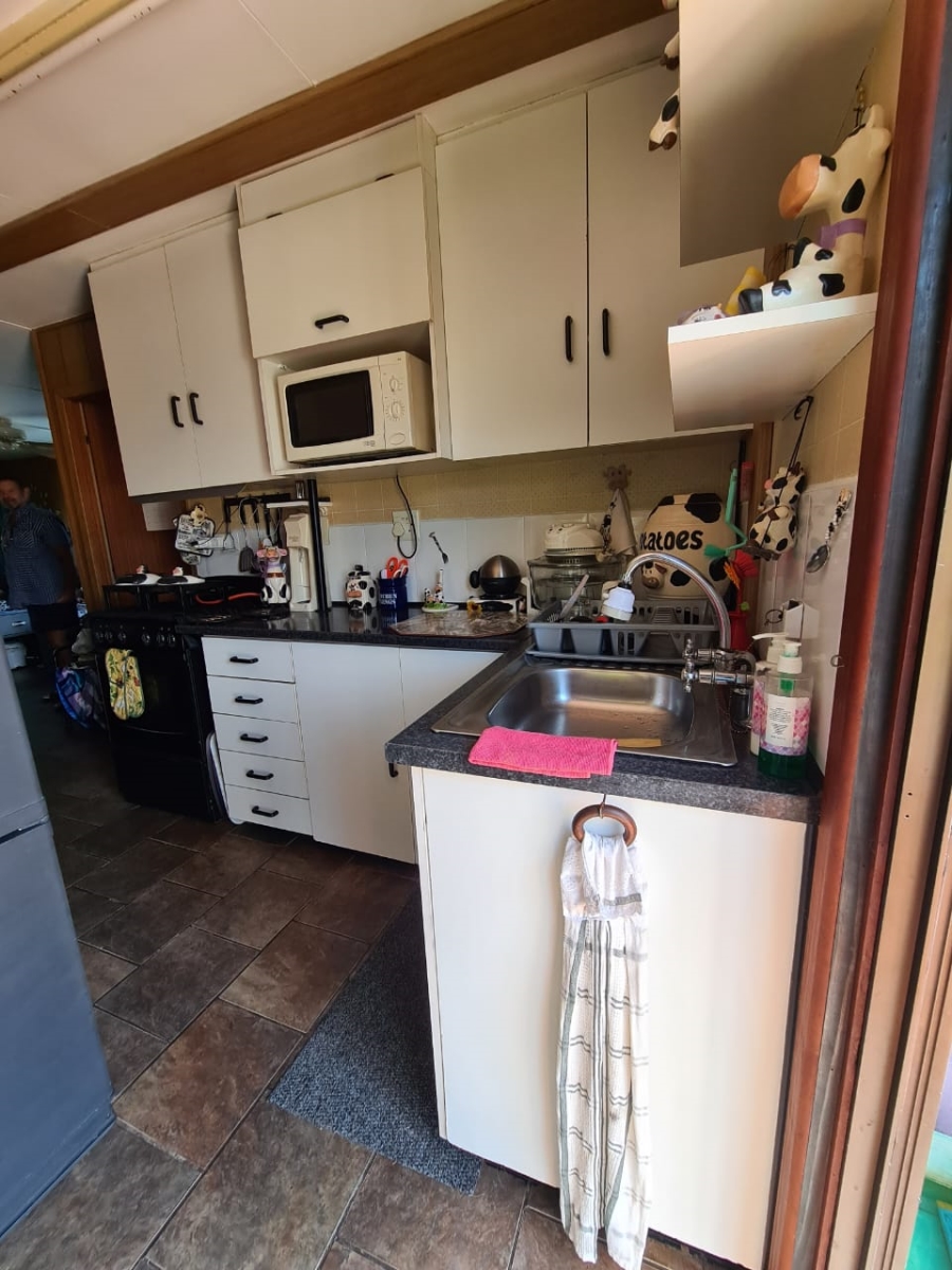 2 Bedroom Property for Sale in Hibberdene KwaZulu-Natal