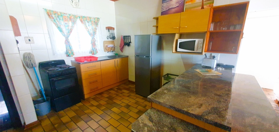 2 Bedroom Property for Sale in Manaba Beach KwaZulu-Natal