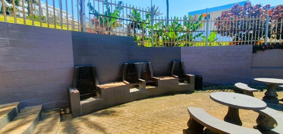 2 Bedroom Property for Sale in Manaba Beach KwaZulu-Natal