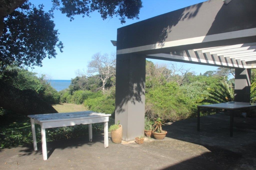 5 Bedroom Property for Sale in Umtentweni KwaZulu-Natal