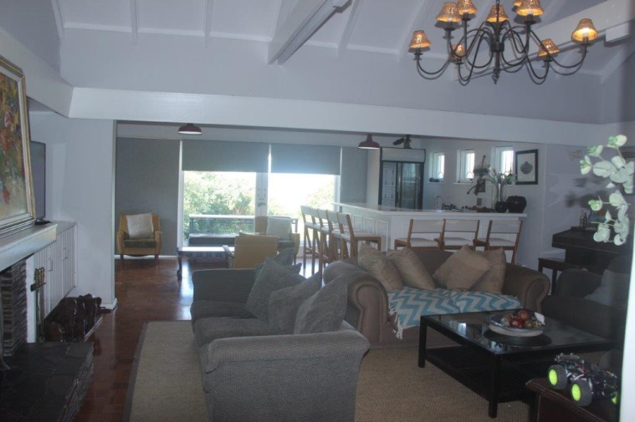 5 Bedroom Property for Sale in Umtentweni KwaZulu-Natal