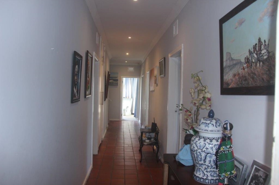 5 Bedroom Property for Sale in Umtentweni KwaZulu-Natal