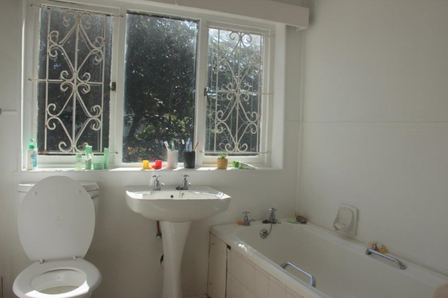 5 Bedroom Property for Sale in Umtentweni KwaZulu-Natal