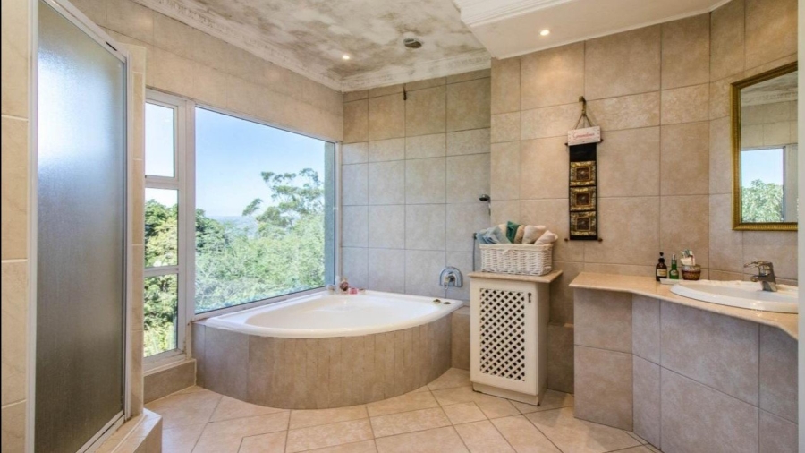 6 Bedroom Property for Sale in Dawncliffe KwaZulu-Natal