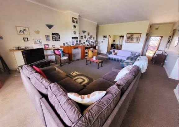 5 Bedroom Property for Sale in Pennington KwaZulu-Natal