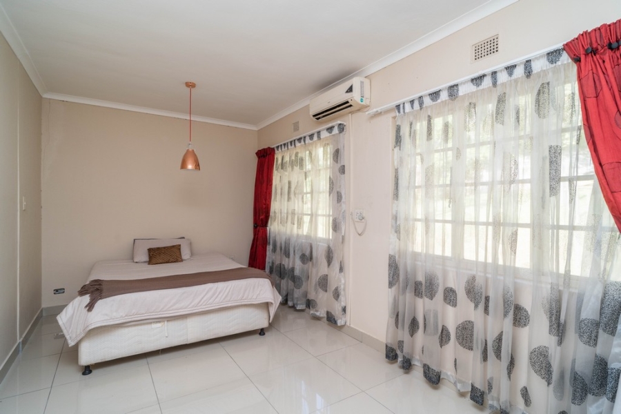 4 Bedroom Property for Sale in Dawncliffe KwaZulu-Natal