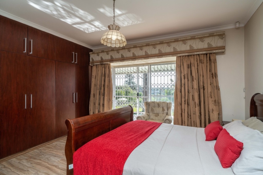 4 Bedroom Property for Sale in Dawncliffe KwaZulu-Natal