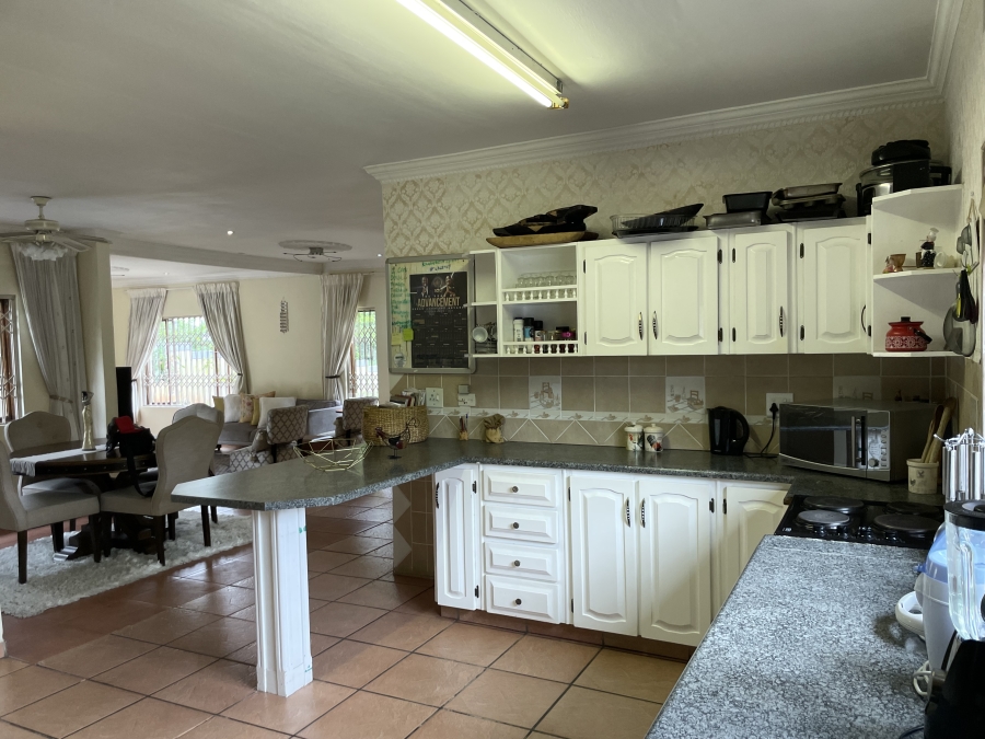 4 Bedroom Property for Sale in Veld En Vlei KwaZulu-Natal