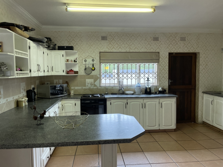 4 Bedroom Property for Sale in Veld En Vlei KwaZulu-Natal