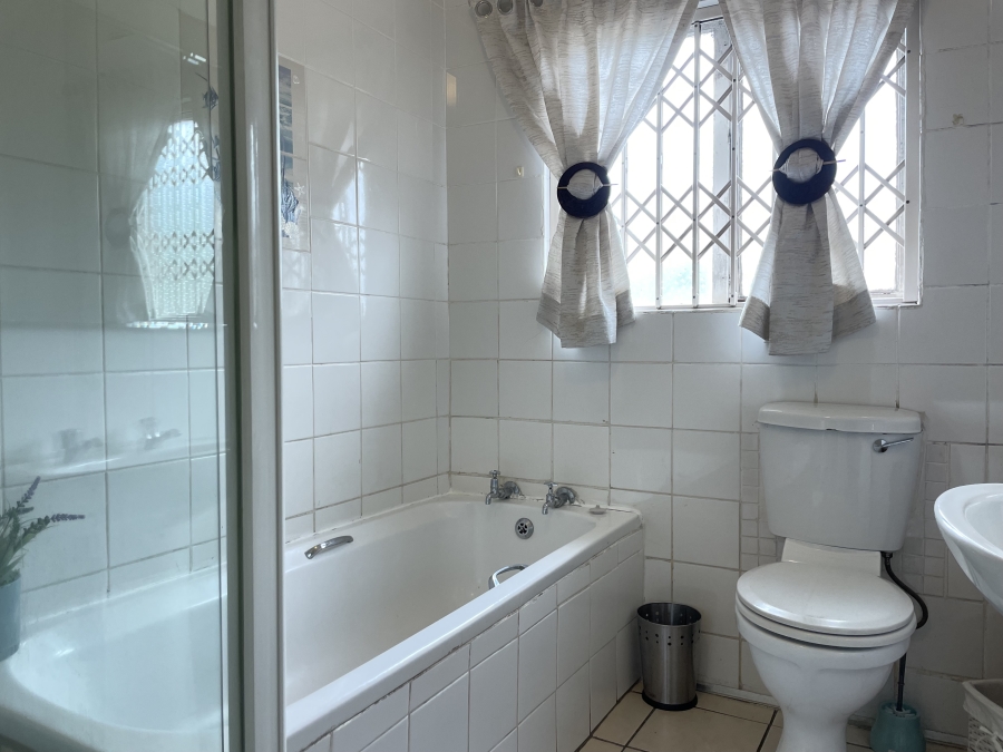 4 Bedroom Property for Sale in Veld En Vlei KwaZulu-Natal