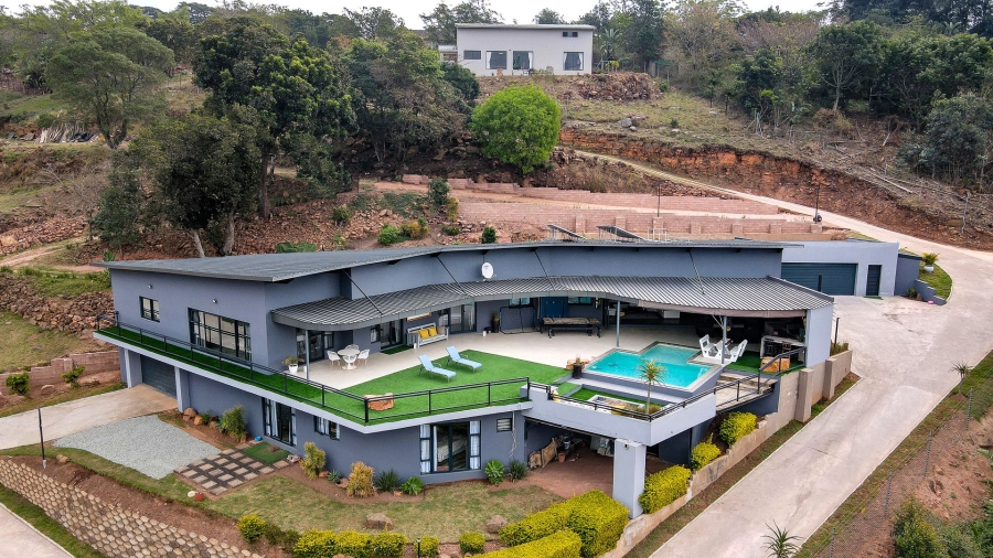 6 Bedroom Property for Sale in Crestholme KwaZulu-Natal