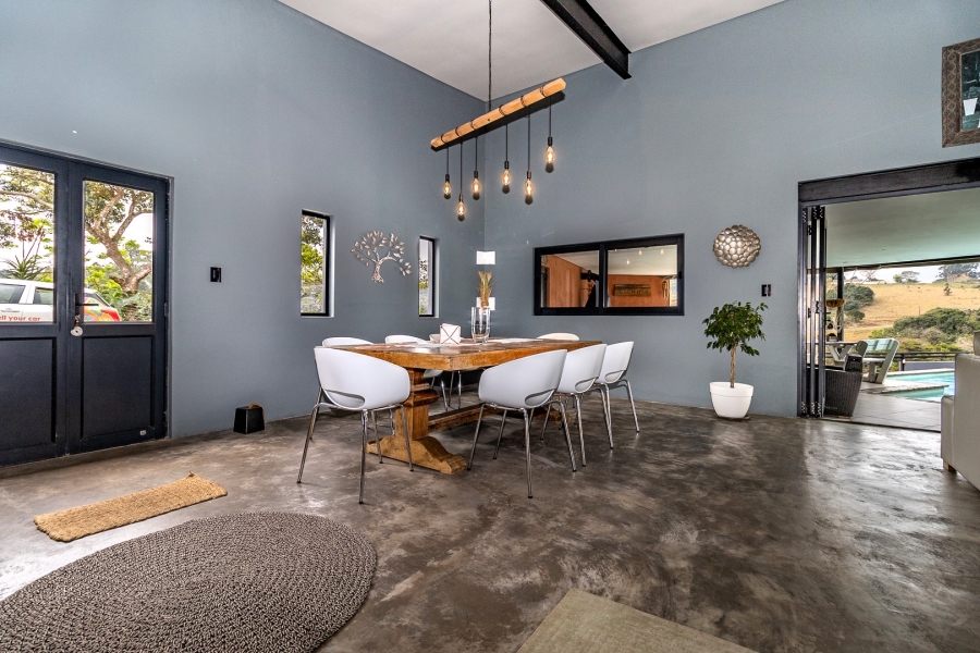 6 Bedroom Property for Sale in Crestholme KwaZulu-Natal