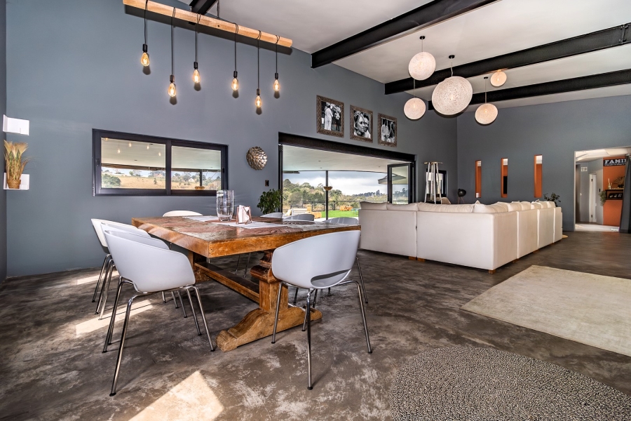 6 Bedroom Property for Sale in Crestholme KwaZulu-Natal