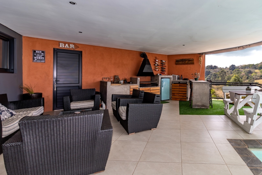 6 Bedroom Property for Sale in Crestholme KwaZulu-Natal