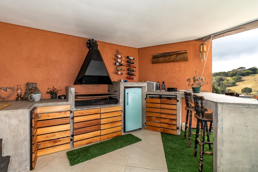 6 Bedroom Property for Sale in Crestholme KwaZulu-Natal