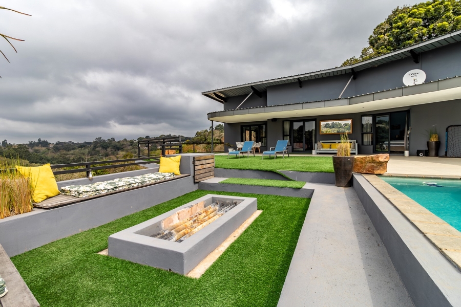 6 Bedroom Property for Sale in Crestholme KwaZulu-Natal